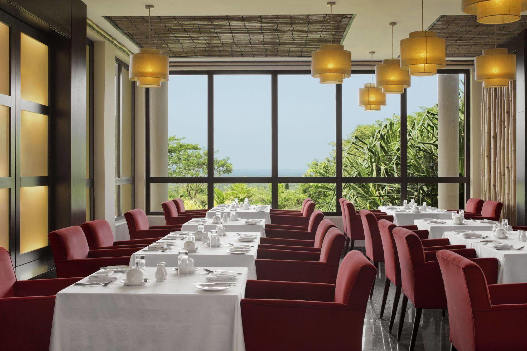 Ibom Hotel & Golf Resort Uyo 外观 照片